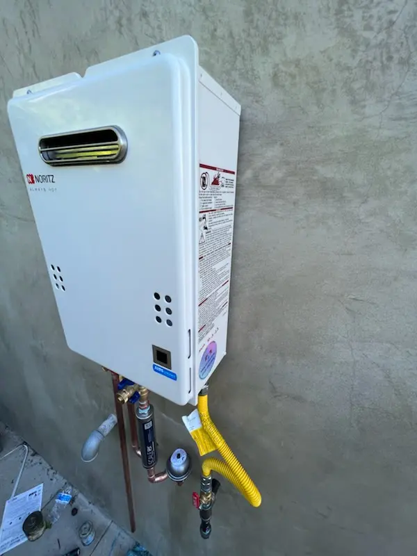 Tankless water heater installation for Gratis homes